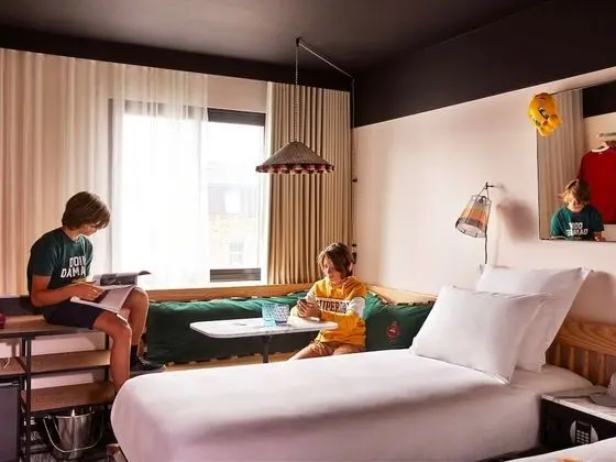 İki Ayrı Yataklı Oda, 2 Tek Kişilik Yatak (Medium Mama)