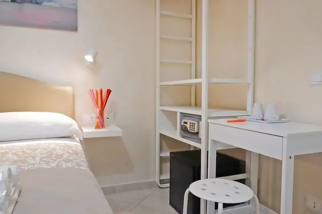 Basic Tek Büyük Yataklı Oda