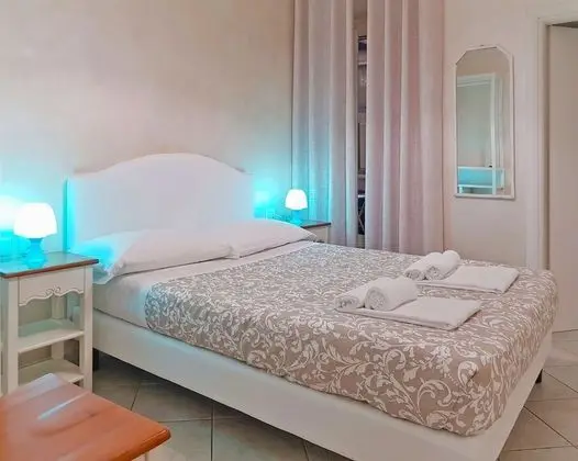 Basic Tek Büyük Yataklı Oda