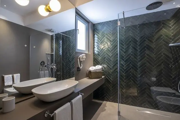 Deluxe Üç Kişilik Oda