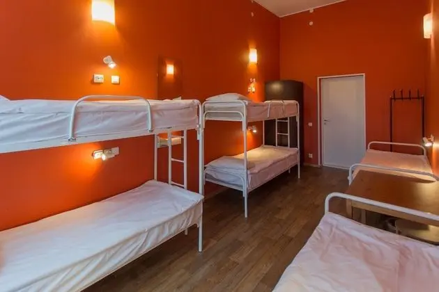 Ortak Ranzalı Oda, Karma Ranzalı Oda