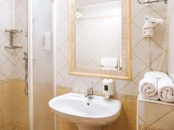 Basic Tek Büyük veya İki Ayrı Yataklı Oda, Bahçe Manzaralı