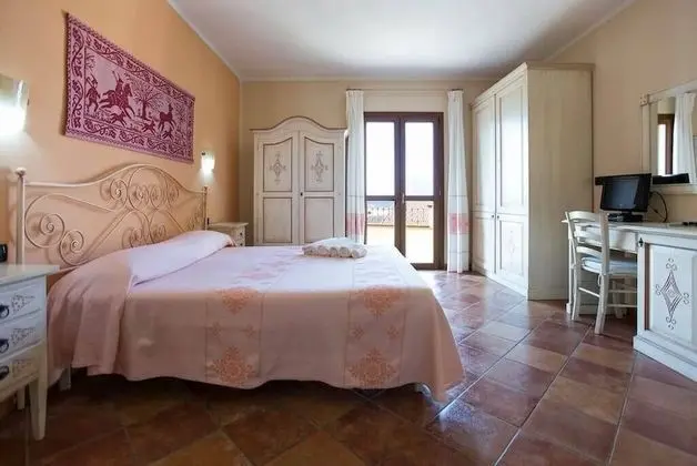 Tek Büyük Yataklı Oda (Theta)