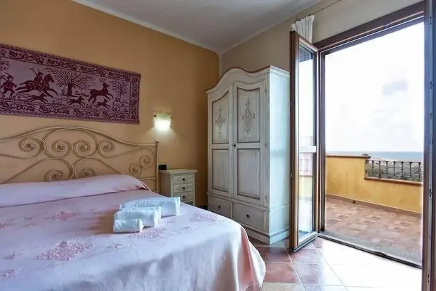 Tek Büyük Yataklı Oda (Theta)