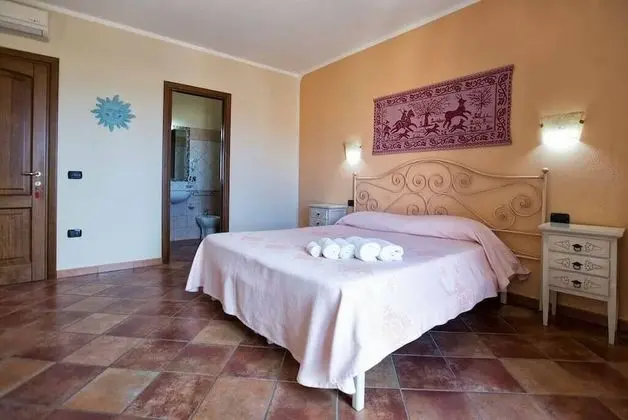 Tek Büyük Yataklı Oda (Theta)