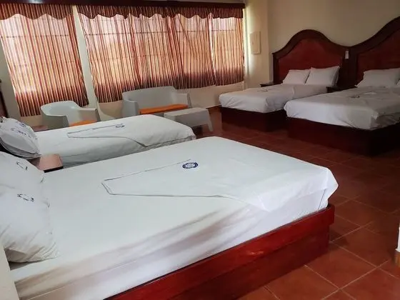 Oda, Birden Çok Yatak, Sigara İçilmez (Four Double Beds)