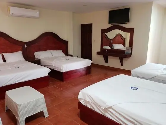 Oda, Birden Çok Yatak, Sigara İçilmez (Four Double Beds)