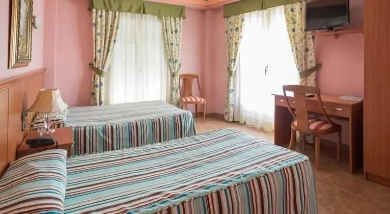 İki Ayrı Yataklı Oda, 2 Tek Kişilik Yatak, Sigara İçilmez, Şehir Manzaralı