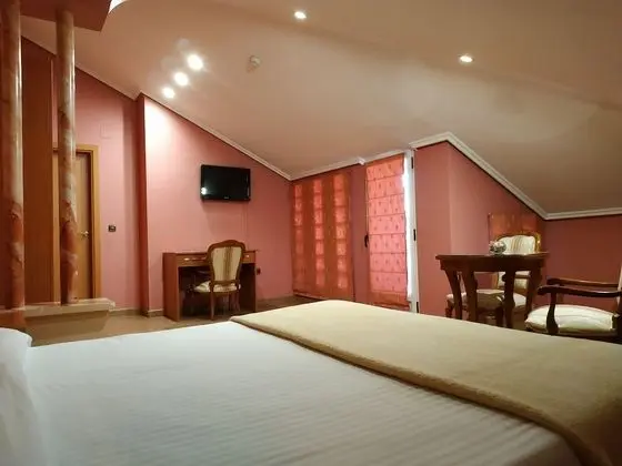 Süit, 1 Büyük (Queen) Boy Yatak, Sigara İçilmez, Şehir Manzaralı