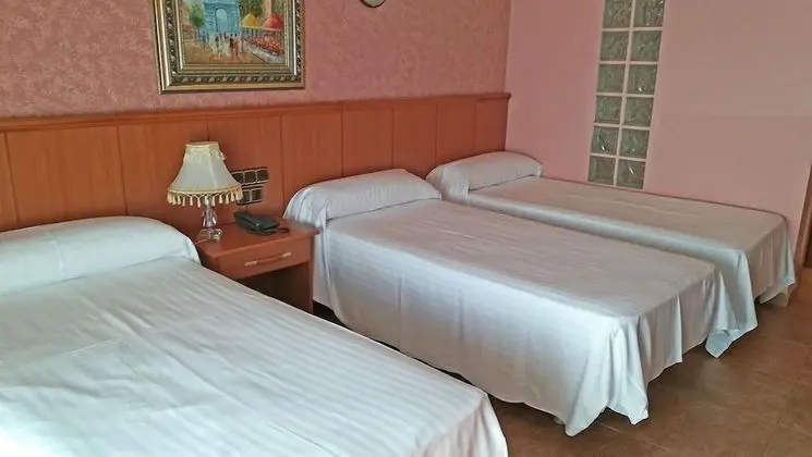 Üç Kişilik Oda, 3 Tek Kişilik Yatak, Sigara İçilmez, Şehir Manzaralı