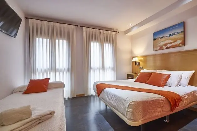 Family Oda (2 adults + 1 child)