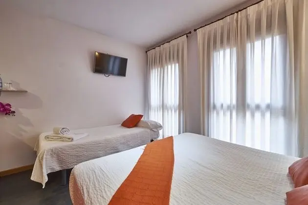 Family Oda (2 adults + 1 child)