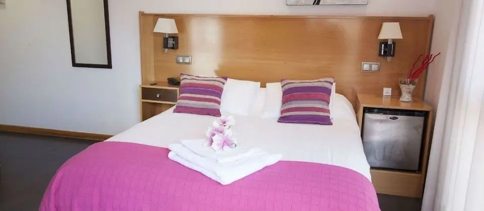 Tek Büyük Yataklı Oda, 1 Çift Kişilik Yatak