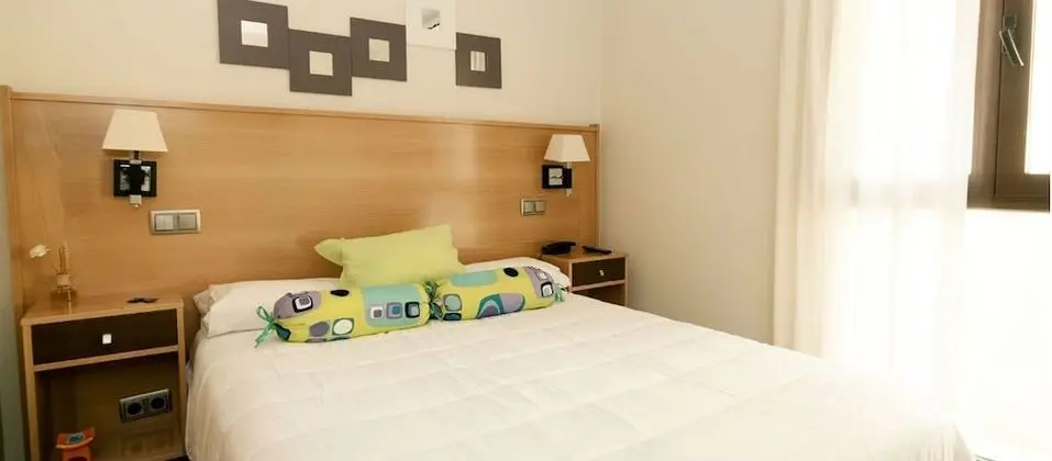 Tek Büyük Yataklı Oda, 1 Çift Kişilik Yatak