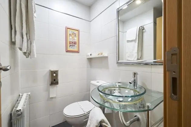 Tek Büyük Yataklı Oda, 1 Çift Kişilik Yatak