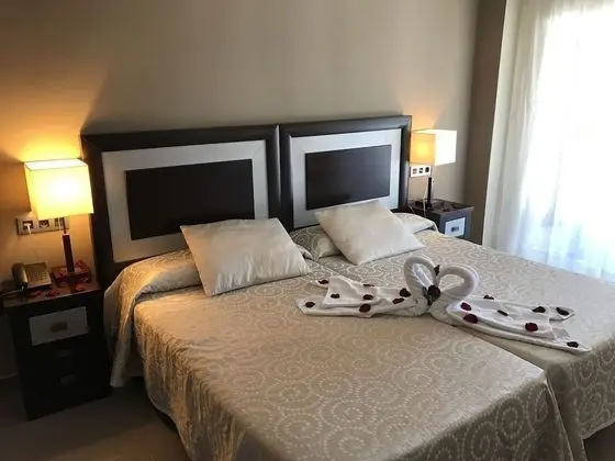 Romantic İki Ayrı Yataklı Oda
