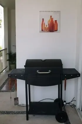 Basic Apart Daire, 2 Yatak Odası, Havuz Manzaralı