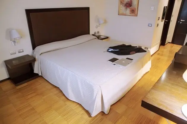 Standard Büyük Yataklı Tek Kişilik Oda