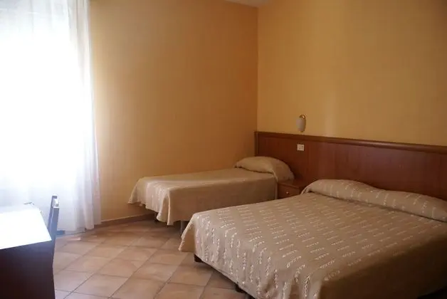 Standard Üç Kişilik Oda