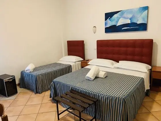 Standard Üç Kişilik Oda