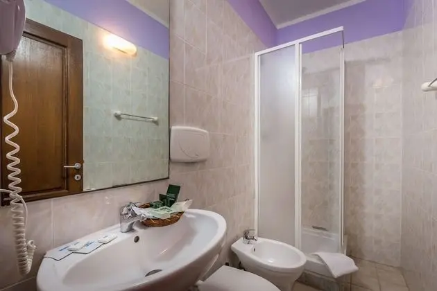 Standard Üç Kişilik Oda