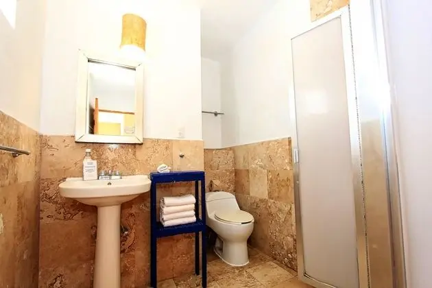 Tek Büyük Yataklı Oda, 2 Çift Kişilik Yatak