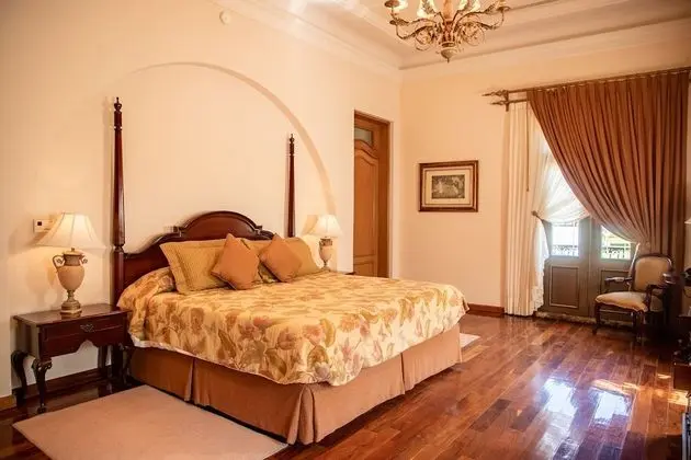 2 Bedroom Deluxe Suite.