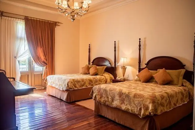2 Bedroom Deluxe Suite.