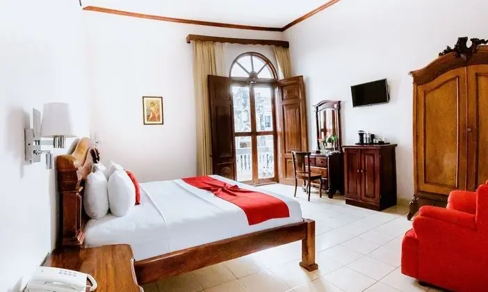 Junior Oda, 1 En Büyük (King) Boy Yatak, Balkon, Şehir Manzaralı