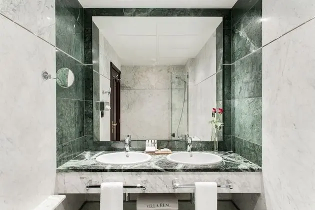 Superior Tek Büyük veya İki Ayrı Yataklı Oda, Şehir Manzaralı