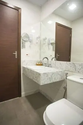 Deluxe Dört Kişilik Oda, Şehir Manzaralı