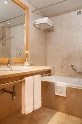 Superior Tek Büyük veya İki Ayrı Yataklı Oda