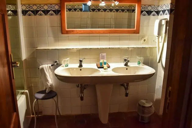 Exclusive Tek Büyük Yataklı Oda