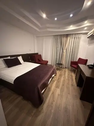 Deluxe Üç Kişilik Oda, Şehir Manzaralı
