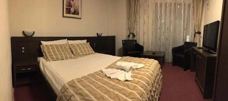 Tek Büyük Yataklı Oda, Özel Banyo, Şehir Manzaralı