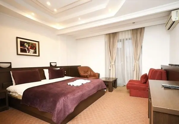 Tek Büyük Yataklı Oda, Özel Banyo, Şehir Manzaralı