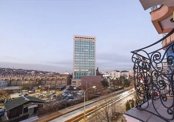 Tek Büyük Yataklı Oda, Özel Banyo, Şehir Manzaralı