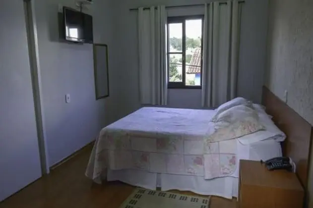 Classic Tek Büyük Yataklı Oda