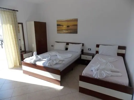 Dört Kişilik Oda, Deniz Manzaralı