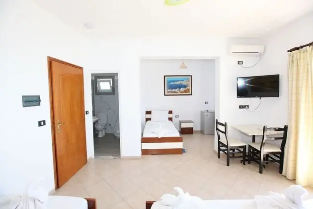 Dört Kişilik Oda, Deniz Manzaralı