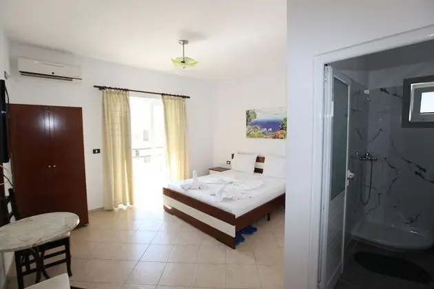 Tek Büyük Yataklı Oda, Balkon