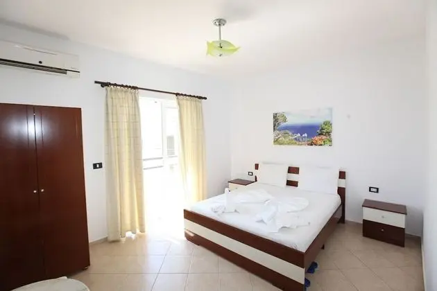 Tek Büyük Yataklı Oda, Balkon