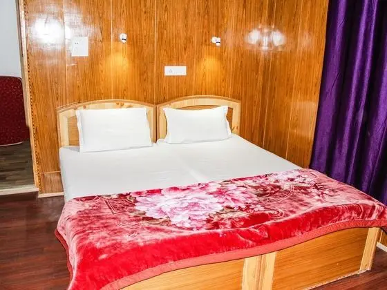 Deluxe Tek Büyük Yataklı Oda, 1 Tek Kişilik Yatak, Sigara İçilmez, Dağ Manzaralı