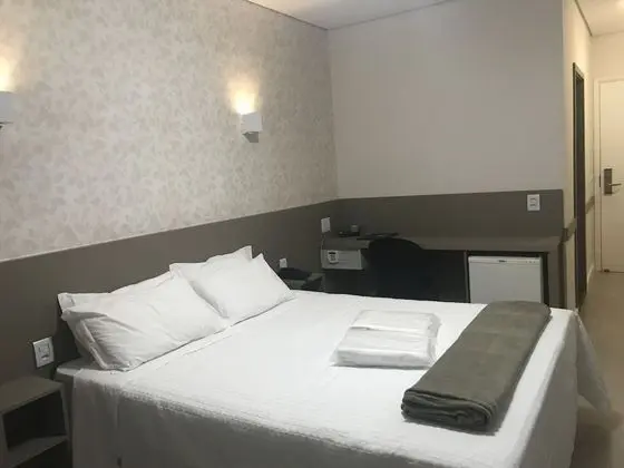 Tek Büyük Yataklı Oda, 1 Çift Kişilik Yatak