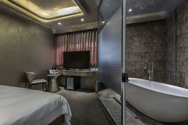Deluxe Tek Büyük Yataklı Oda, 1 Büyük (Queen) Boy Yatak, Küvet, Şehir Manzaralı (3F)