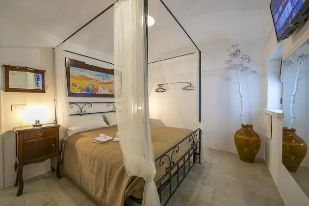 Family Villa, Birden Çok Yatak, Buzdolabı ve Mikrodalga (Rebea Trulli Home With Pool Fasano)