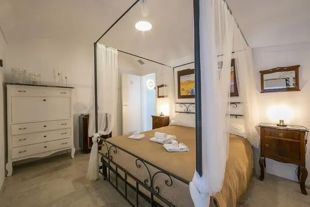 Family Villa, Birden Çok Yatak, Buzdolabı ve Mikrodalga (Rebea Trulli Home With Pool Fasano)