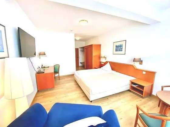 Tek Büyük Yataklı Oda, Avlu Manzaralı