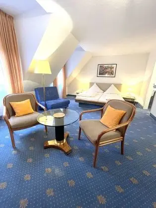 Tek Büyük veya İki Ayrı Yataklı Oda, Avlu Manzaralı