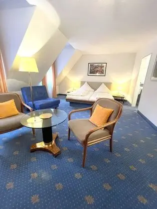 Tek Büyük veya İki Ayrı Yataklı Oda, Avlu Manzaralı